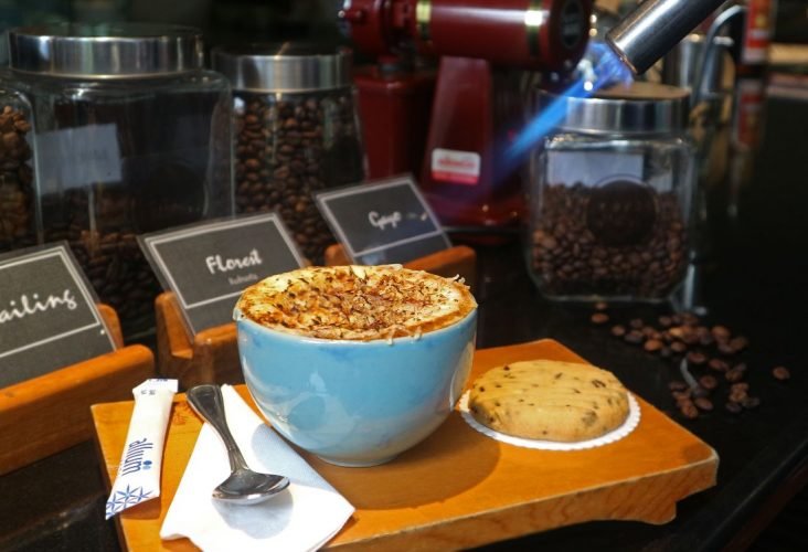 Kopi Nusantara dengan Creme Brulee Gurih Kini Hadir di Allium Batam Hotel