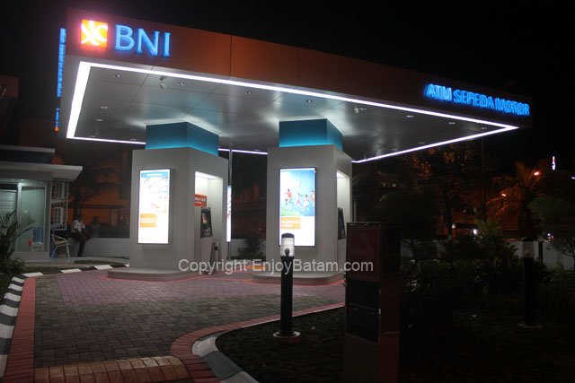 ATM Sepeda Motor Pertama di Batam